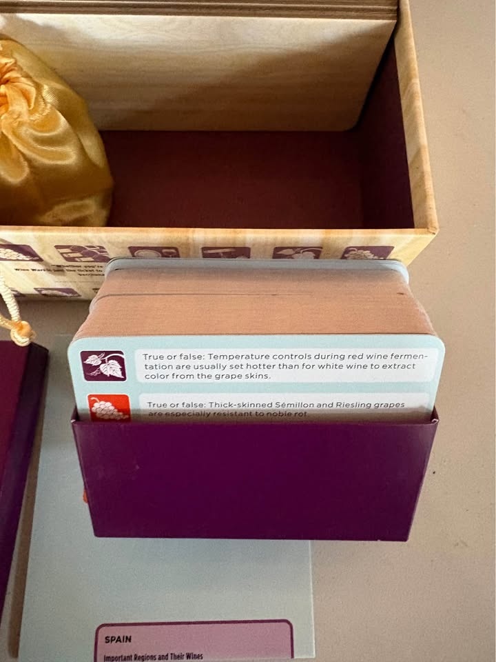 Wine Wars Trivia Game - photo 4