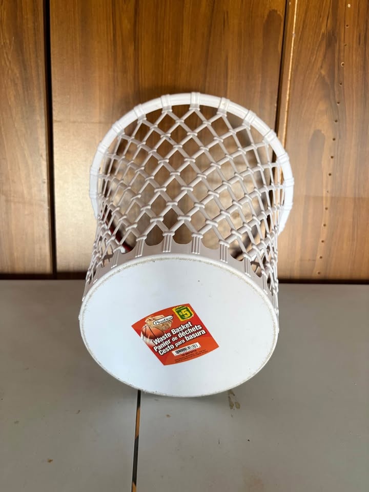 Plastico White & Red Waste Basket - photo 3