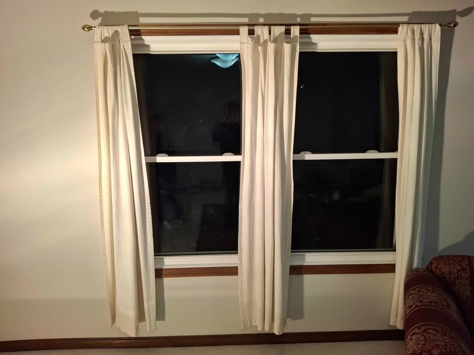 Curtains with bar and holders - photo 2