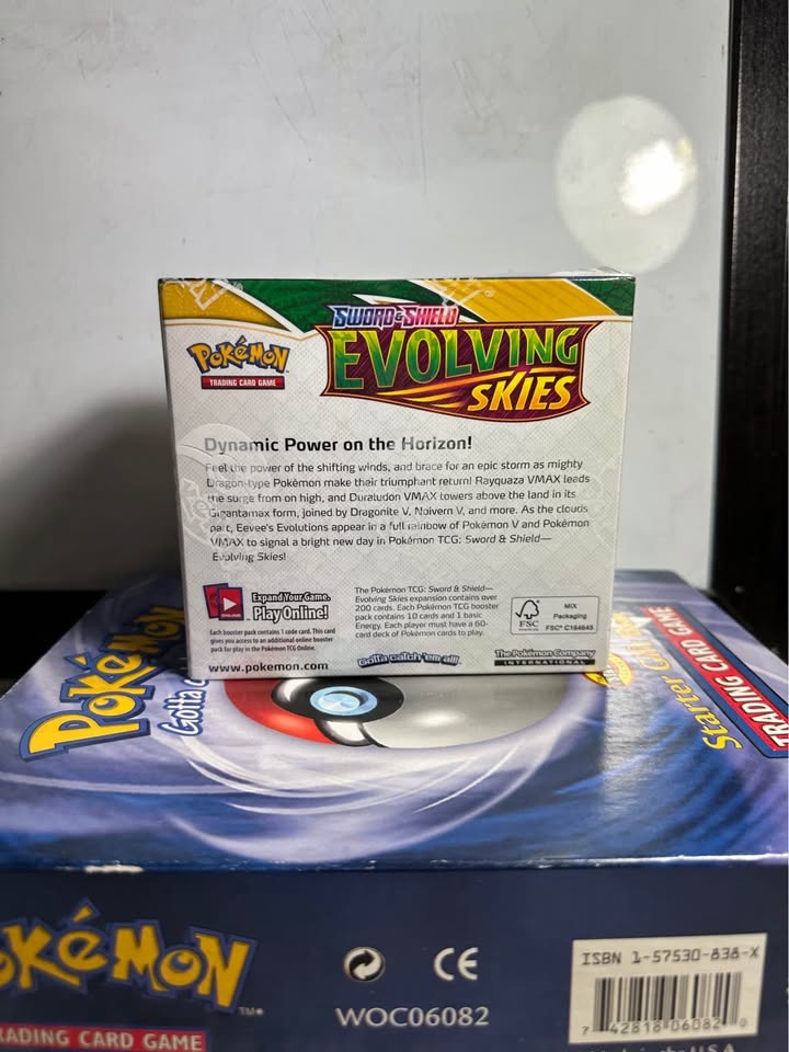 Evolving Skies Booster box - photo 2