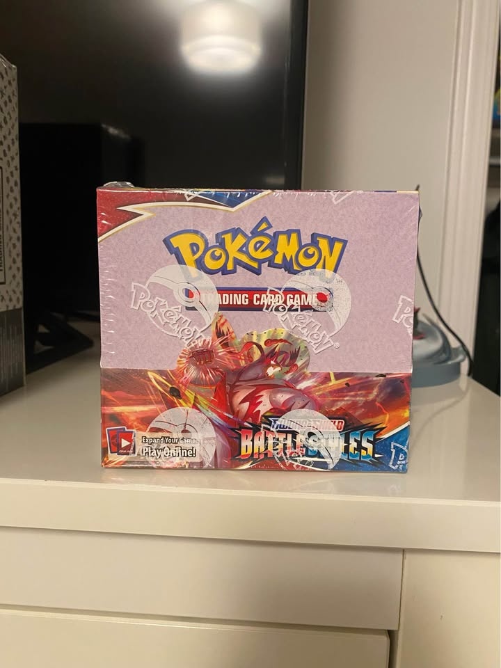 Pokémon Sealed Product Collection - photo 2