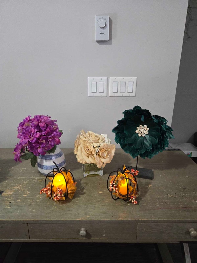 Flower Decor Pieces - photo 2