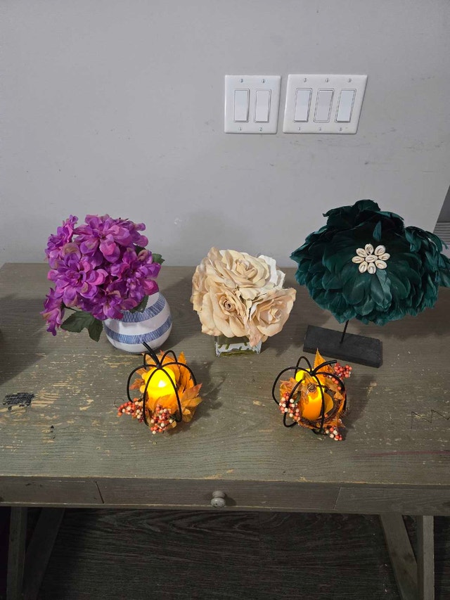 Flower Decor Pieces - photo 3
