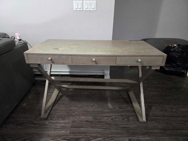 Wooden Desk - photo 4