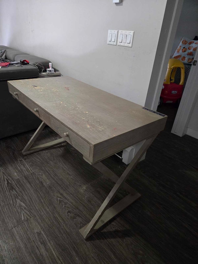 Wooden Desk - photo 5