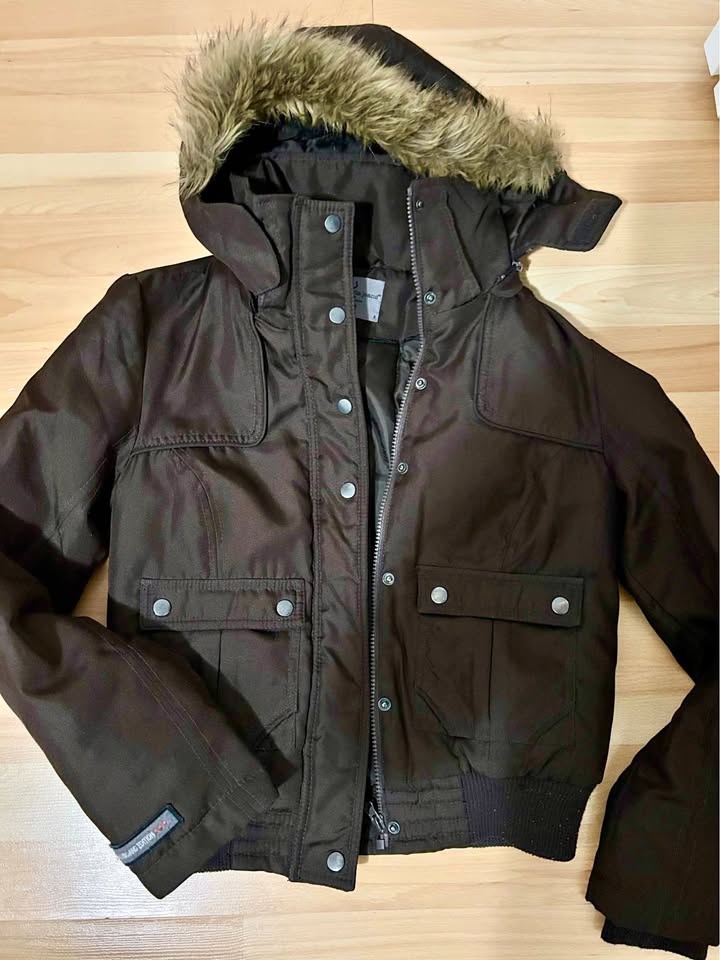 Women's Light Fur-Hooded Bomber Jacket (XS/S)