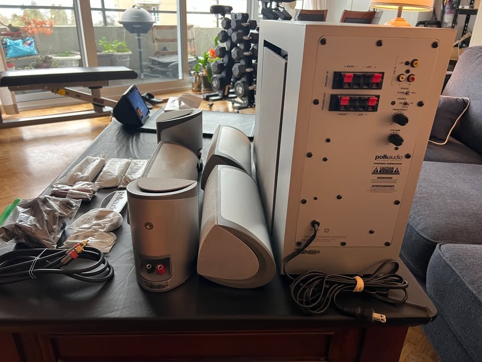 Polk Audio RM6900 5.1 Home Theater Speaker System - photo 2