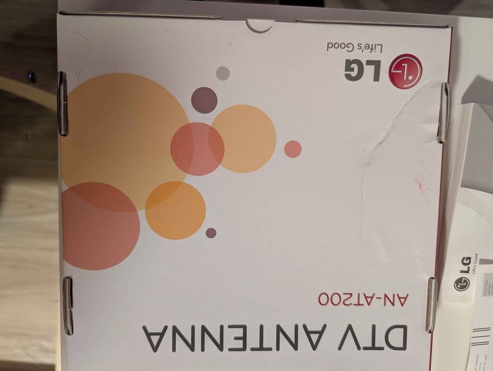 LG Portable LED Projector with Bag & Accessories - photo 5