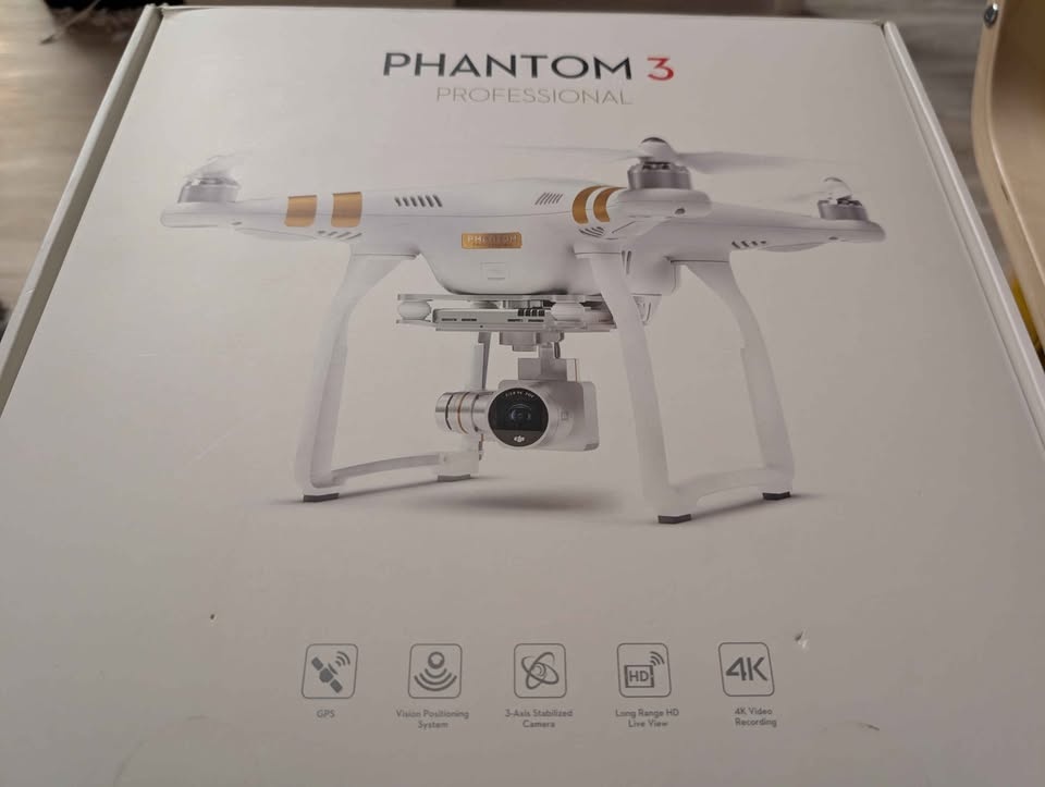 DJI Phantom 3 Professional Drone w/ Propeller Guard - photo 3