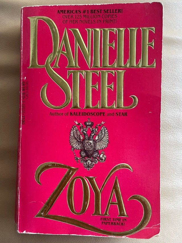 Zoya - Danielle Steel - photo 2
