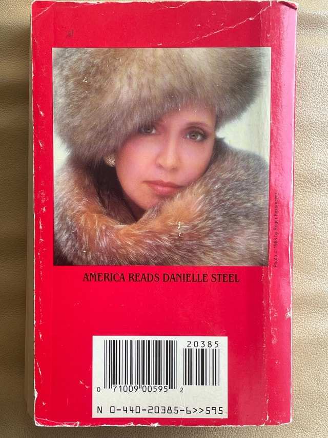 Zoya - Danielle Steel - photo 3