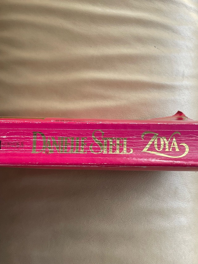 Zoya - Danielle Steel - photo 5