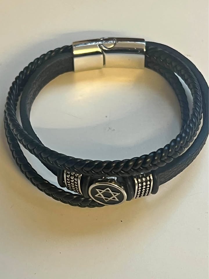 Braided bracelet with Star of David emblem 8.26 in