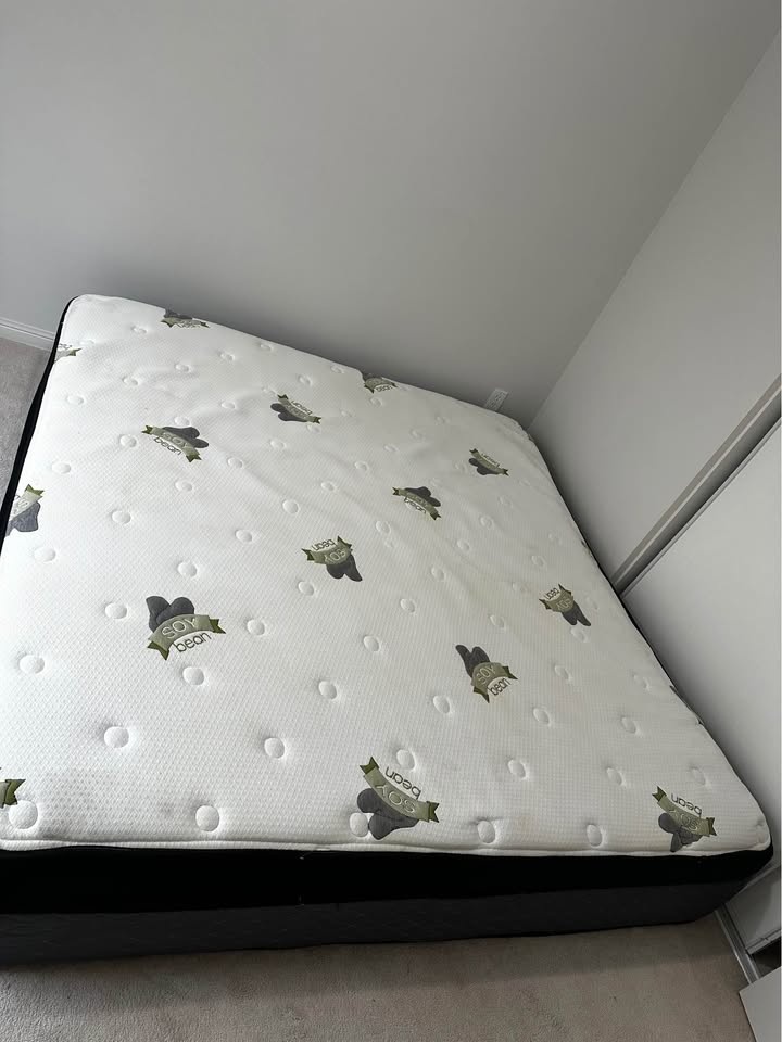 King Size Bed Frame with LED Lights & Mattress - photo 3
