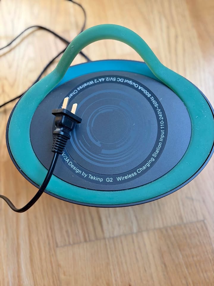 Bluetooth Speaker with Wireless Charger, 2*USB, 1*Type C