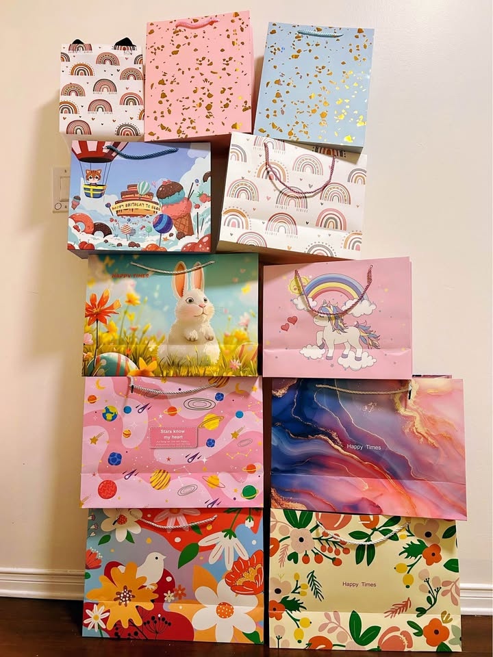 Colorful Gift Bags – Great for Birthday & Party
