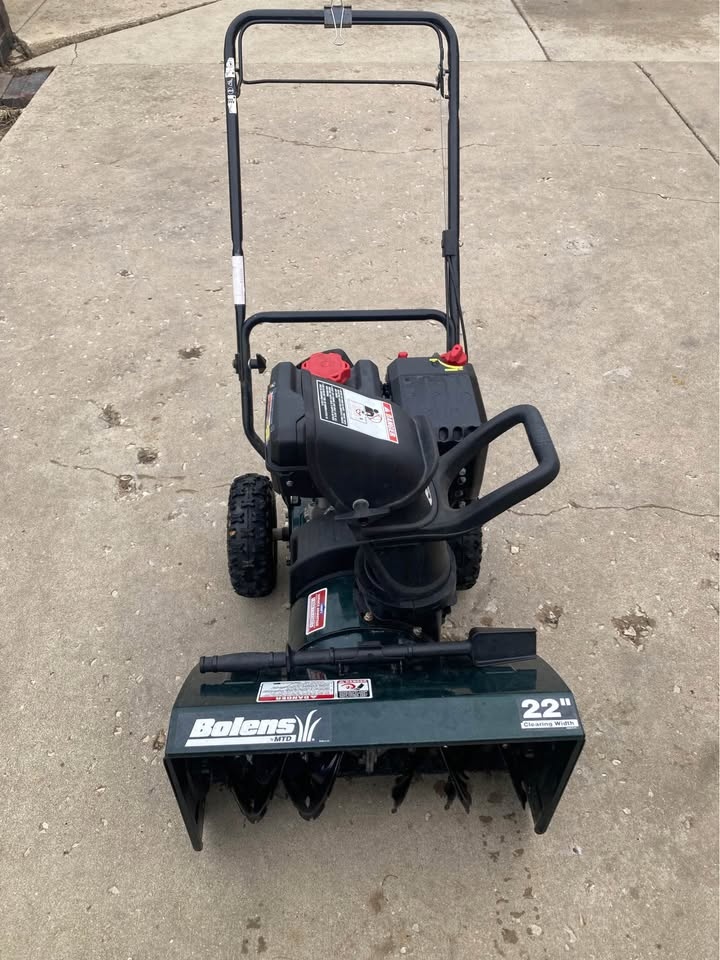 Bolens Snow Blower - photo 2