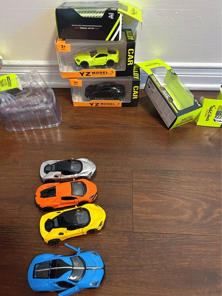 Pull Back Diecast Car – Opening Doors, Metal Body (3+) - photo 2