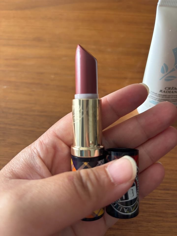 Lancôme Cream + Estee Lauder Lipstick - photo 4