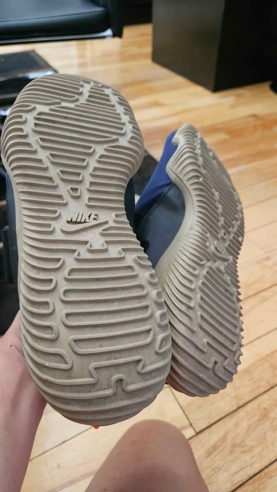Nike AGC shoes - photo 4
