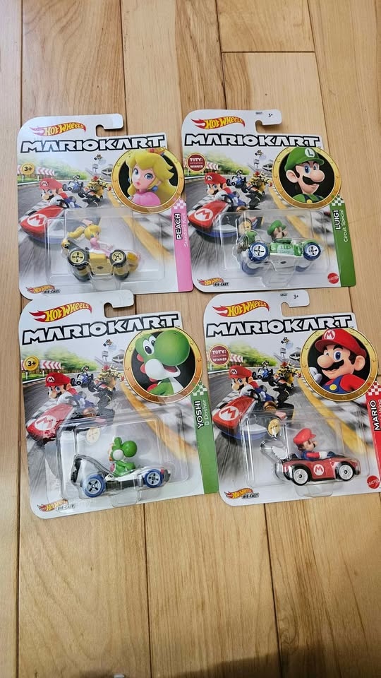 Super Mario Bros Toy Set - Hotwheels