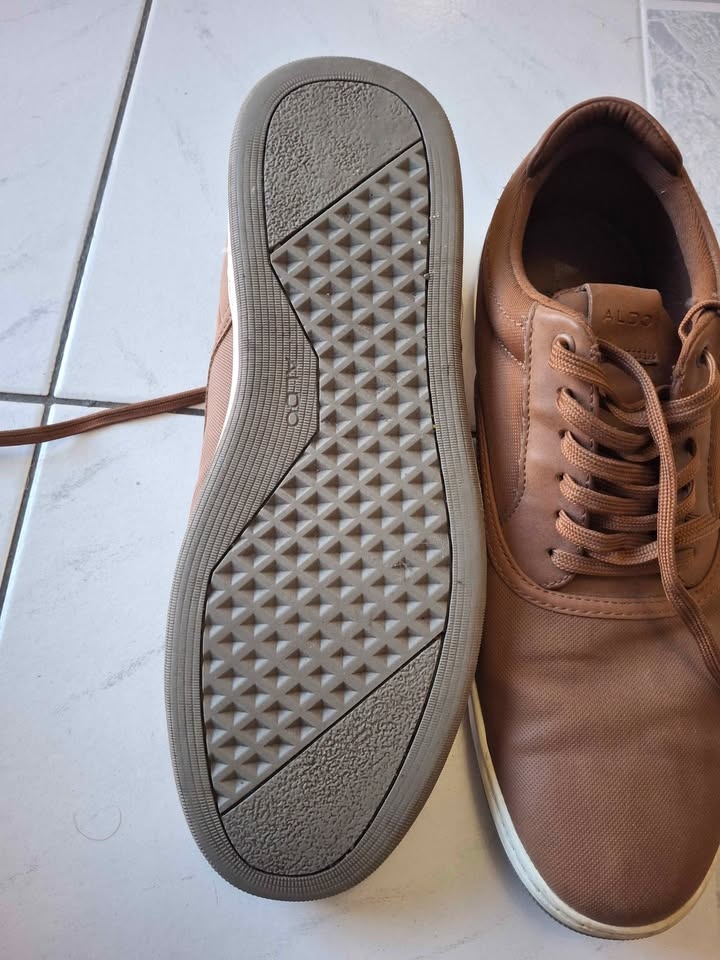 Aldo Shoes Size 11 - photo 3