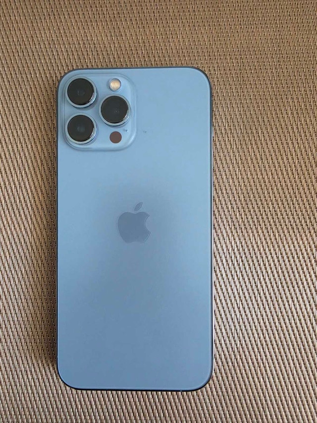 iPhone 13 Pro Max 128GB - Unlocked - Great Condition - photo 2