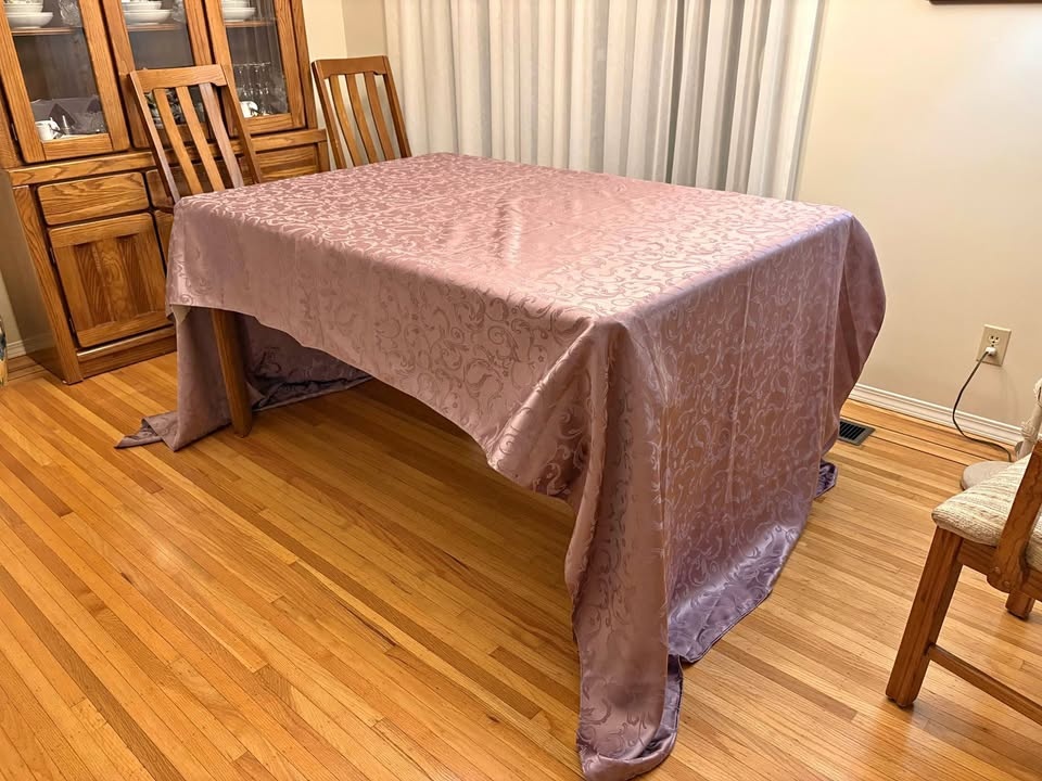 Purple Satin Motif Tablecloth 142x60