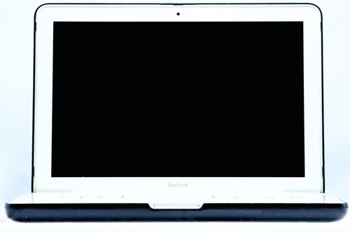 Apple MacBook A1342 13.3" Laptop - MC516LL/A (May, 2010)