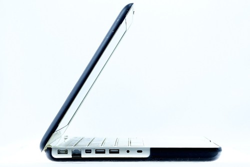 Apple MacBook A1342 13.3" Laptop - MC516LL/A (May, 2010) - photo 2