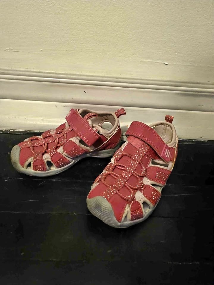 Size 7 c - Shoes Sandles