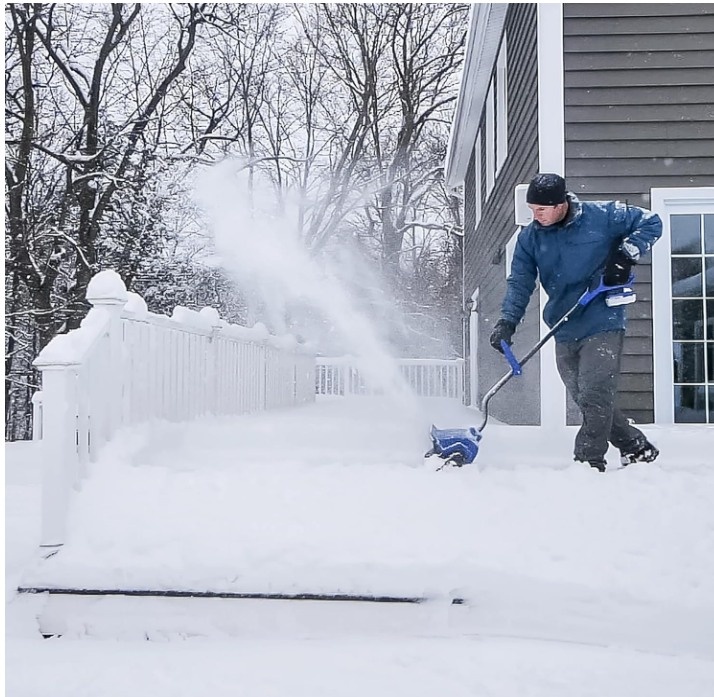 New Snow Joe Cordless Electric Snow Shovel w/ Battery & Charger - photo 3