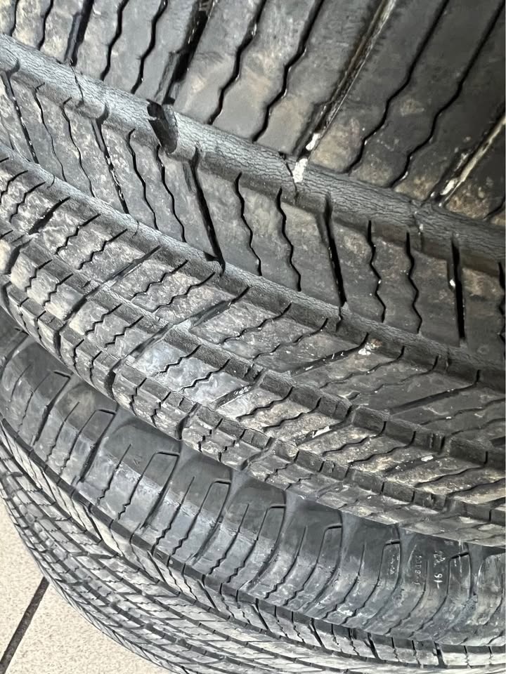 195/65/15 Michelin Defender T+H Tires - photo 4