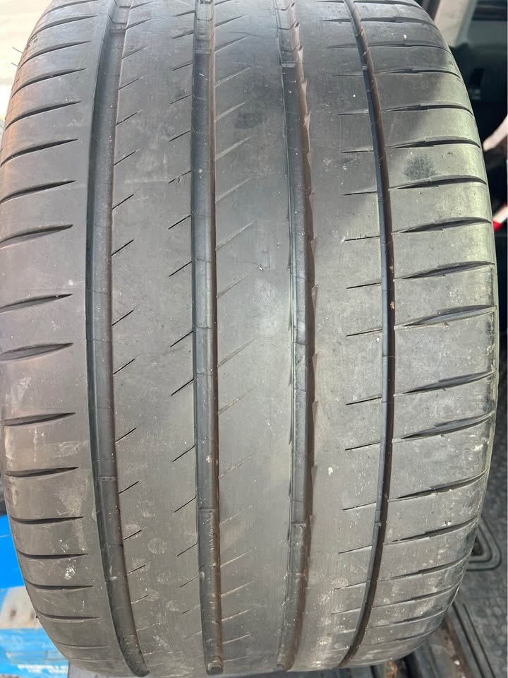 Michelin Pilot 4S Tires - 315/30/22 (Pair) - photo 4