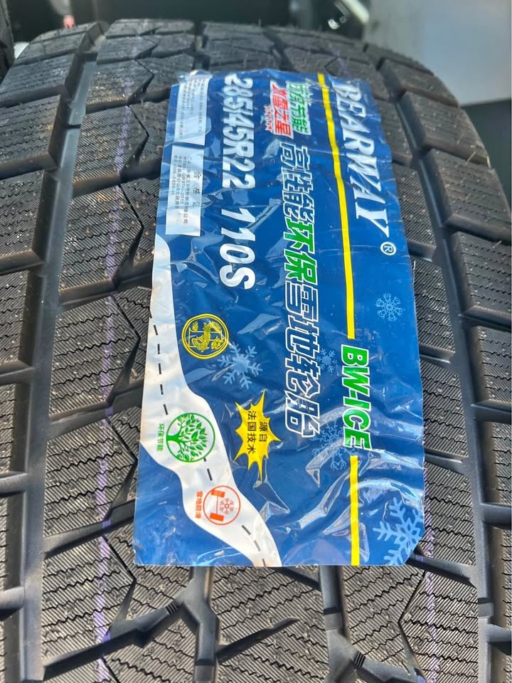 285/45/22 BEARWAY WINTER TIRE