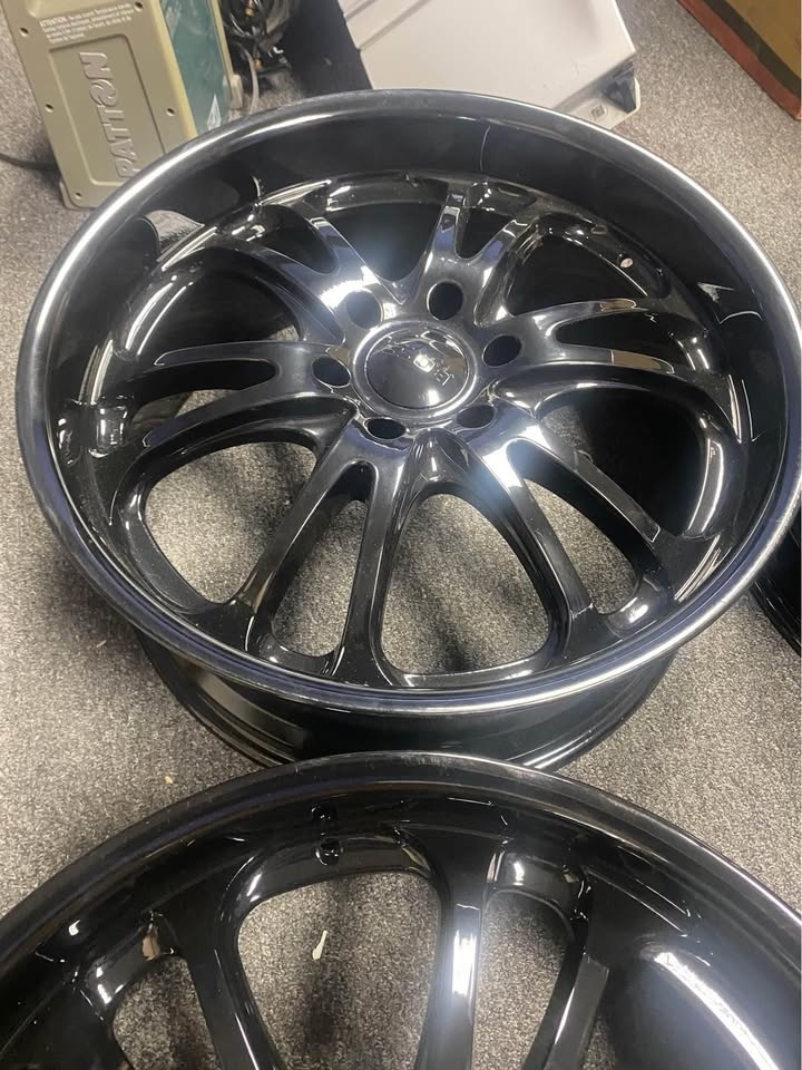 Set of 4 — 22” WHEELS TO FIT 6x139.7 - photo 4