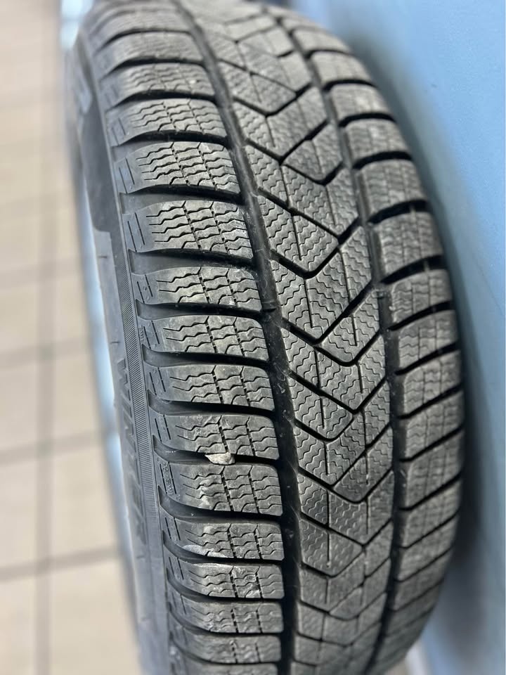BMW X3 Winter Wheel & Tire Package (18") w/ Sensors - photo 2