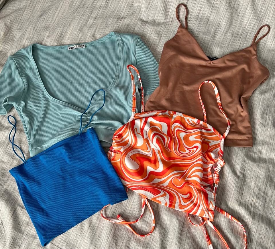 Cute tops!! All Small/X-Small