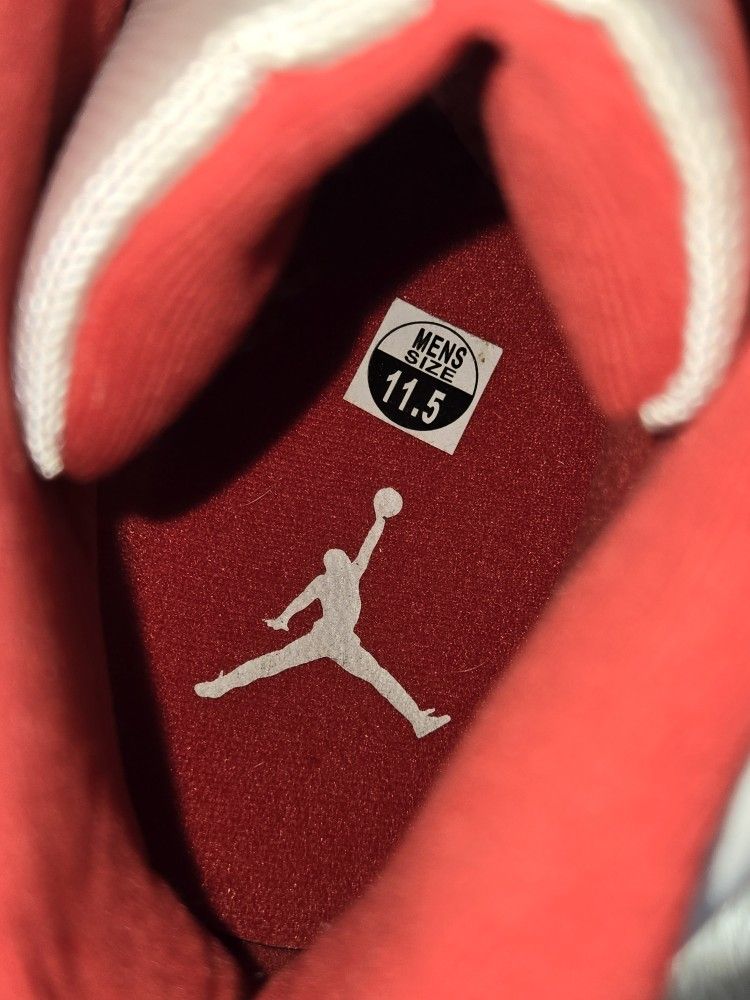 Nike Air Jordan Retro 11 Cherry Size 11.5 - photo 5