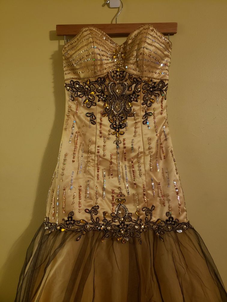 Special Event Dress / Gown - Mustard Yellow - Size 2 - photo 2