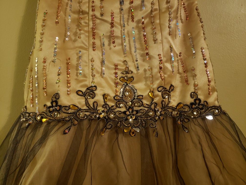 Special Event Dress / Gown - Mustard Yellow - Size 2 - photo 4
