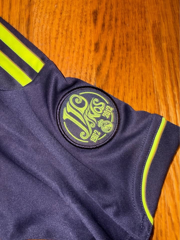 Real Madrid 2012/13 Away Jersey Men’s Small - photo 3