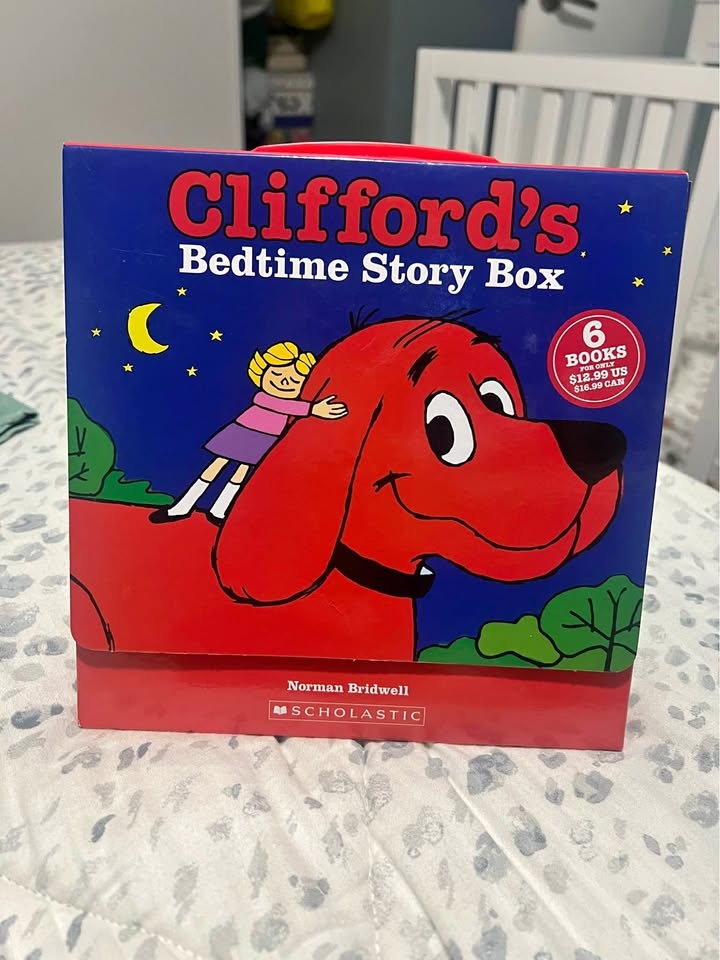 Clifford the Big Red Dog Story Box