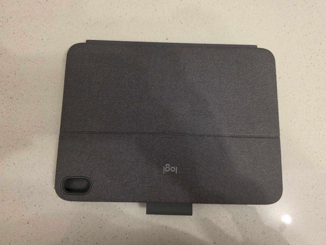 Logitech Combo Touch Keyboard Case  iPad iPad (10th gen & A16) - photo 2
