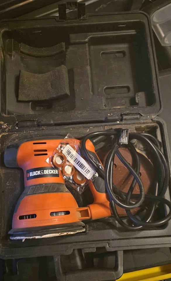 Black & Decker Palm Sander and Orbital Sander