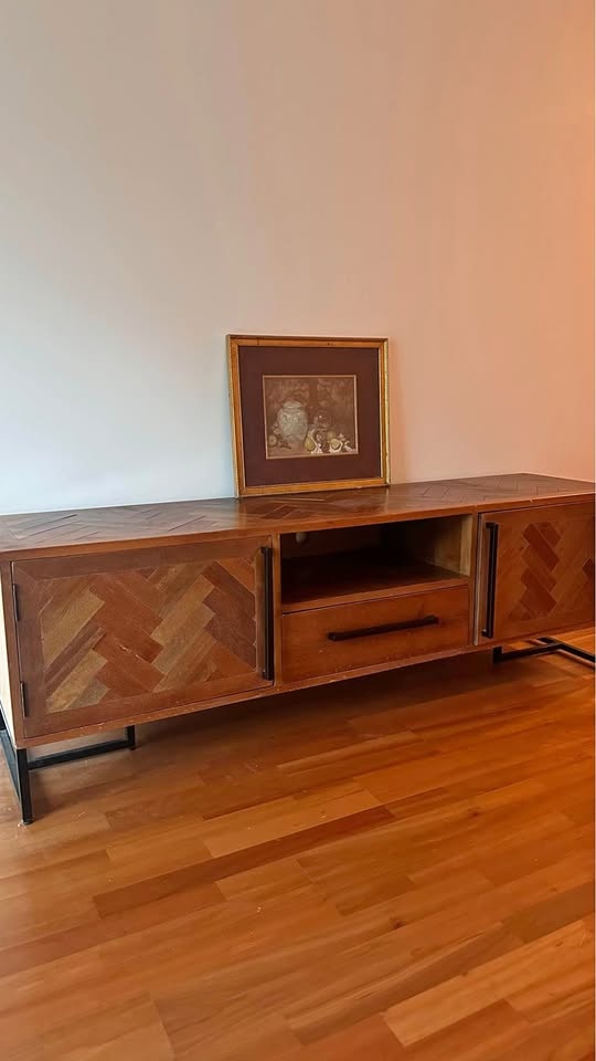 TV Unit