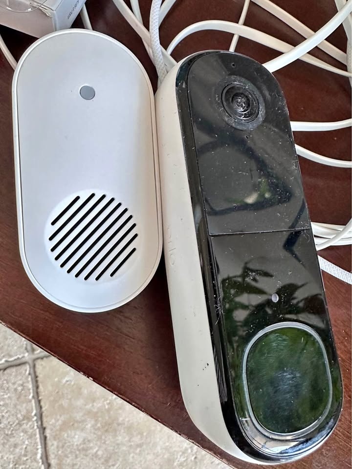 Arlo 2K Video Doorbell + Chime