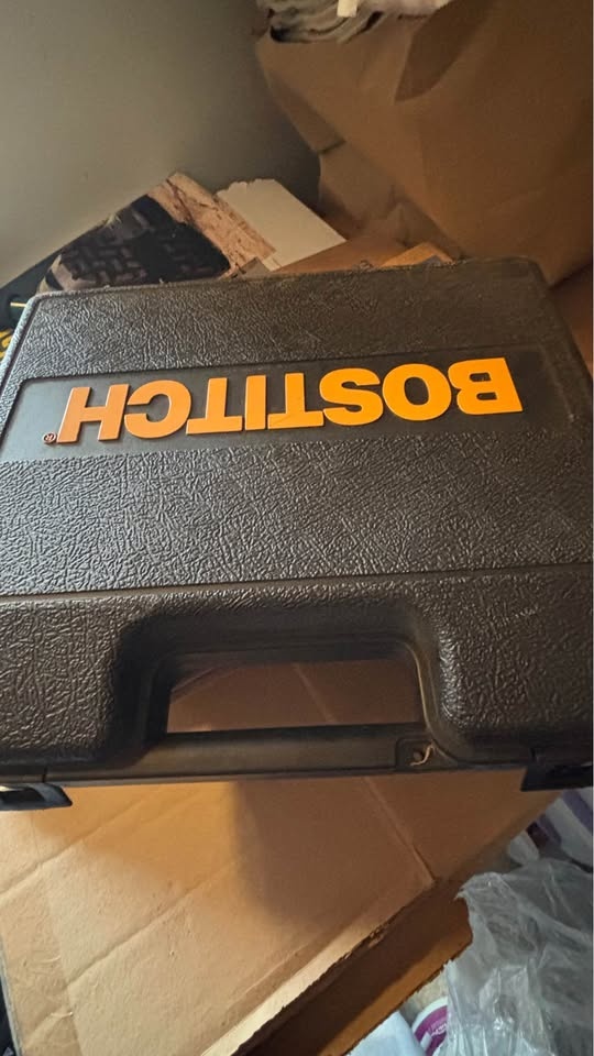 BOSTITCH NAIL GUN - photo 2