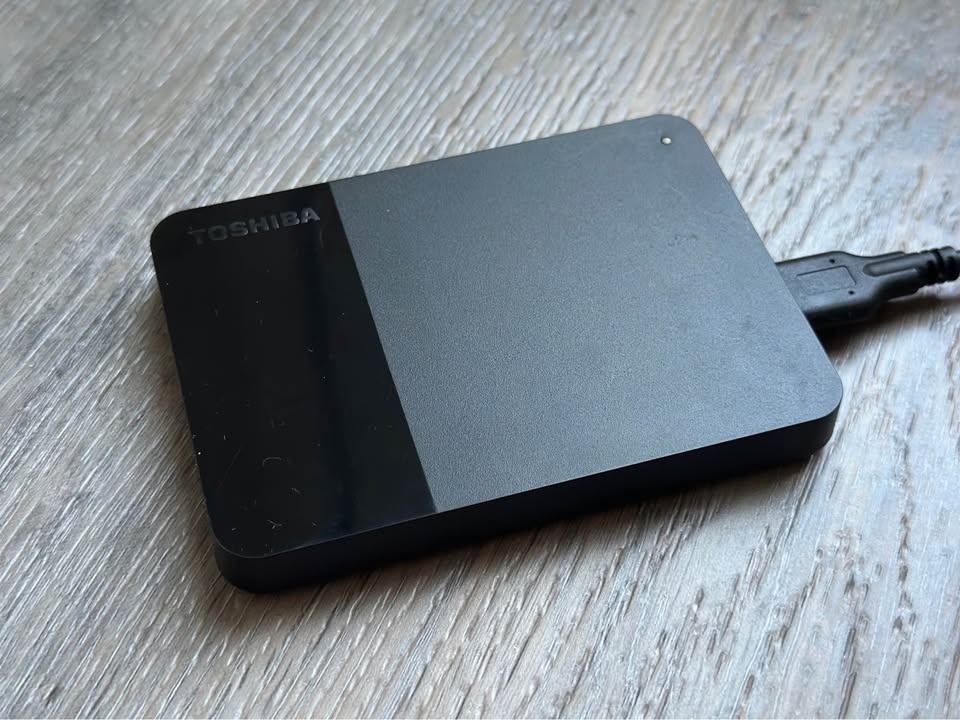 Toshiba Canvio Ready 1TB – Practically Brand New, Perfect Condit - photo 2
