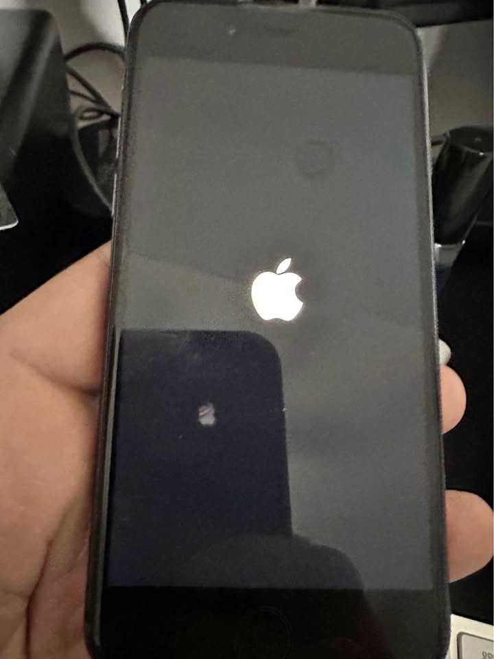iPhone 8 - 256gb storage